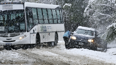 Un temporal de nieve, lluvia y vientos intensos se registra por estas horas en Bariloche y la región cordillerana. (foto de archivo)