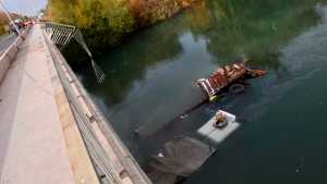 Así será el operativo para retirar el camión que cayó del Tercer Puente