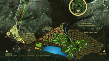 La urbanización con destino turístico y cancha de golf fue proyectada hace una década como complemento al cerro Perito Moreno. Hoy la justicia puso un freno. 