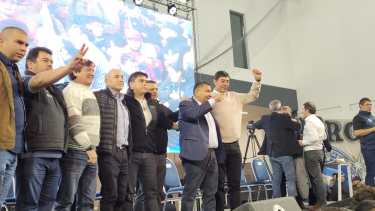 Los secretarios generales de los gremios petroleros viajaron a Comodoro Rivadavia a respaldar la asunción de Jorge "Loma" Ávila. (Foto: gentileza)