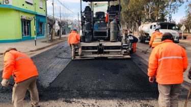 La avenida Colón de Huergo sumó otro tramo más de repavimentación.