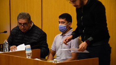 El imputado fue trasladado a tribunales cerca de las 12:30 y mantuvo una reunión con sus abogados defensores durante media hora. (foto: Alejandro Carnevale)