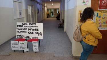 A partir de las 10:30 hay asamblea de Asspur en el hospital de Roca. Foto César Izza.