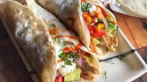 Tacos con tortilla casera y mucho picante