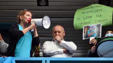 Los hospitalarios profundizaron sus acciones y lanzaron un paro por toda la semana, tras el frustrado encuentro con el ministro. Foto: Marcelo Ochoa