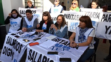 Unter: «¿La gobernadora quiere resolver el problema o está jugando a la interna de su partido?»