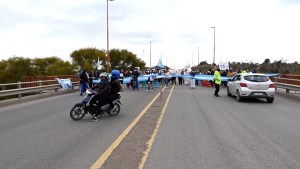 Conflicto en Salud: Asspur cortará el Puente Nuevo entre Viedma y Patagones