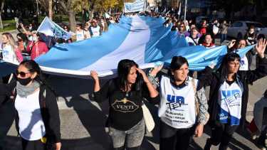 Unter cumplirá hoy su octavo paro en Río Negro y habrá otras protestas de estatales