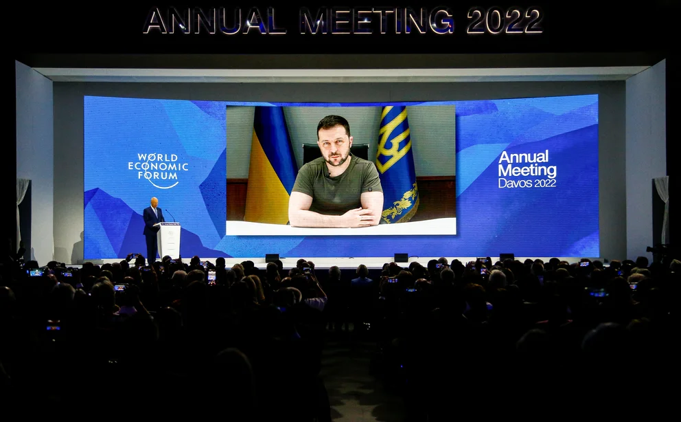 Volodimir Zelensky se presentó así en el Foro Económico de Davos (Reuters).
