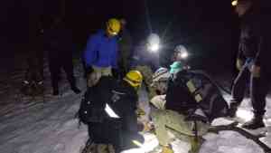En un complejo operativo por el hielo, rescataron a un hombre del cerro Piltriquitrón