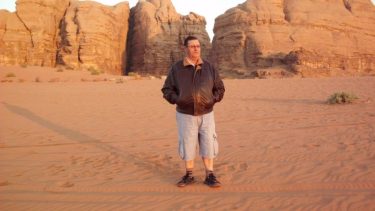 Víctor González Giovanelli, de 78 años, se encontraba en un viaje de turismo por la zona cordillerana. Foto: redes sociales.-