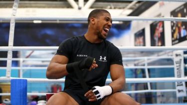 El notable contrato que firmó el ex campeón Joshua