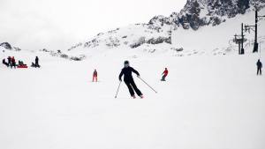 «¡Mirá qué locura es esto!»: el video de la primera bajada en el cerro Perito Moreno en El Bolsón
