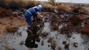 YPF va a la justicia por el derrame de petróleo en Vista Alegre