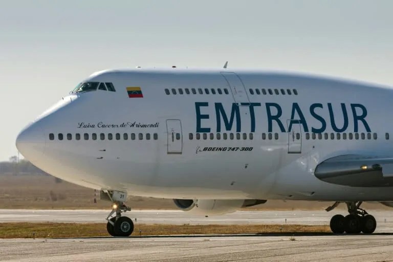 El avión iraní que pasó por Venezuela, ahora bloqueado en Ezeiza. 