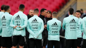 Lionel Scaloni apostará por un equipo alternativo para enfrentar a Estonia