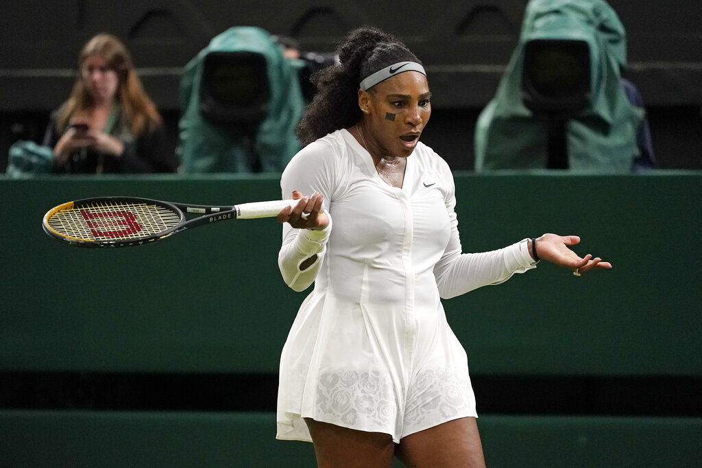 Serena fue sorprendida por la francesa Harmony Tan. (AP Photo/Alberto Pezzali)