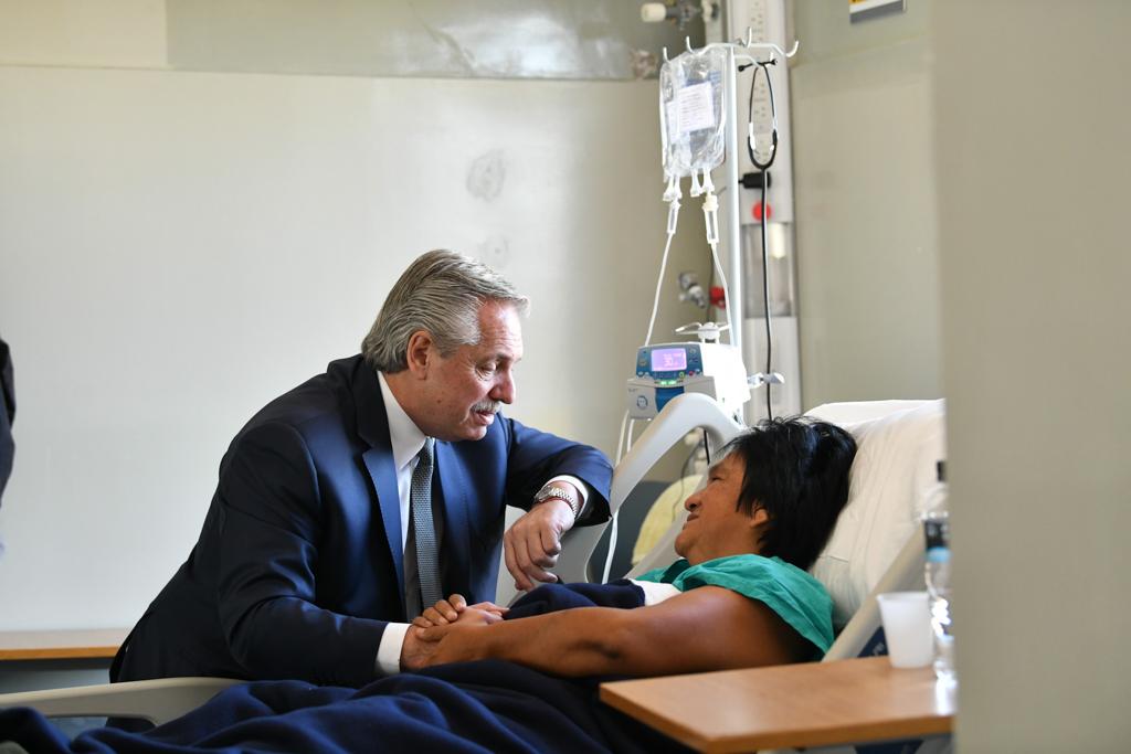 A mitad del año pasado, Alberto Fernández visitó a Milagro Sala, durante su internación hospitalaria en Jujuy. Foto: Presidencia 