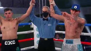 Yoel Peralta ganó en las tarjetas y consiguió el título que estaba vacante