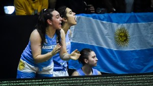 Con las neuquinas Espedale y Kolff, Argentina logró su primer triunfo en el FIBA Americas U18