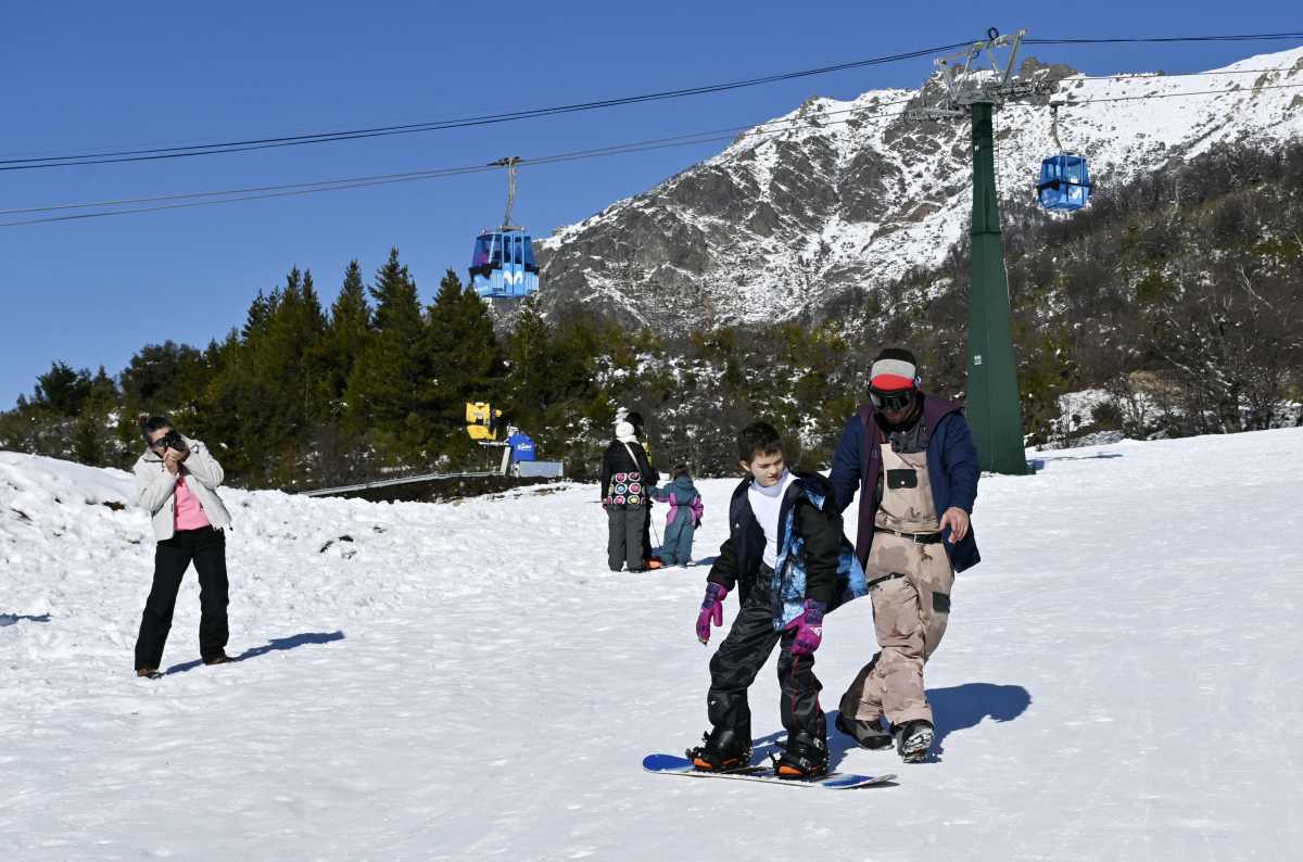 Cerro Catedral confirmó que los esquiadores podrán disfrutar de la montaña este fin de semana largo. Foto: Alfredo Leiva