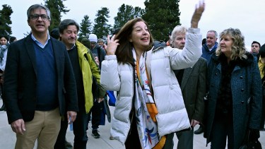 La gobernadora Arabela Carreras dijo que el gobierno "no está de acuerdo con los cortes de ruta". Foto: Chino Leiva