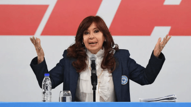 La vicepresidenta insiste en generar trabajo en lugar de planes sociales.