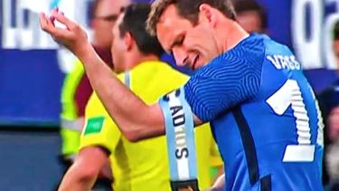 «No puedo explicar lo que siento»: el gol de Maradona a los ingleses visto por el capitán de Estonia que lo homenajeó