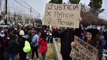 Distintas manifestaciones se vienen realizando en Catriel y Cipolletti para exigir justicia por el femicidio de Patricia Rendón. (Archivo)