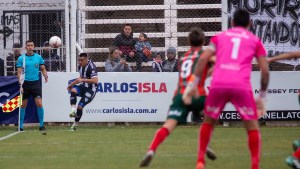 Cipolletti y otra baja en el plantel: rescindió Javier Fernández