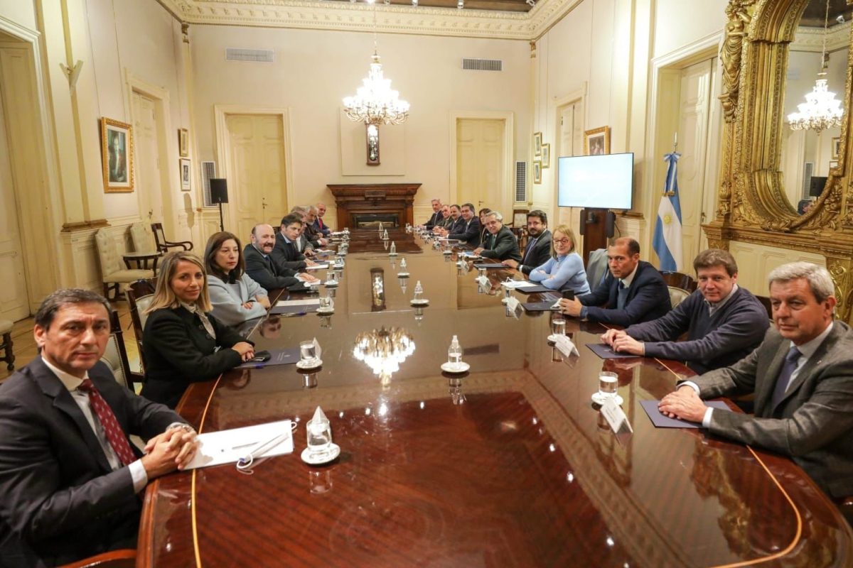 Participaron de la reunión con el presidente 13 gobernadores y 4 vicegobernadores.