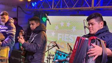 Benjamín Mansilla y Eric Melinguer tuvieron una destacada presentación en le escenario mayor de la fiesta. Foto: Gentileza. 