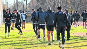 Con el debut de Medero, Cipolletti juega en Córdoba y Sol de Mayo recibe a Desamparados