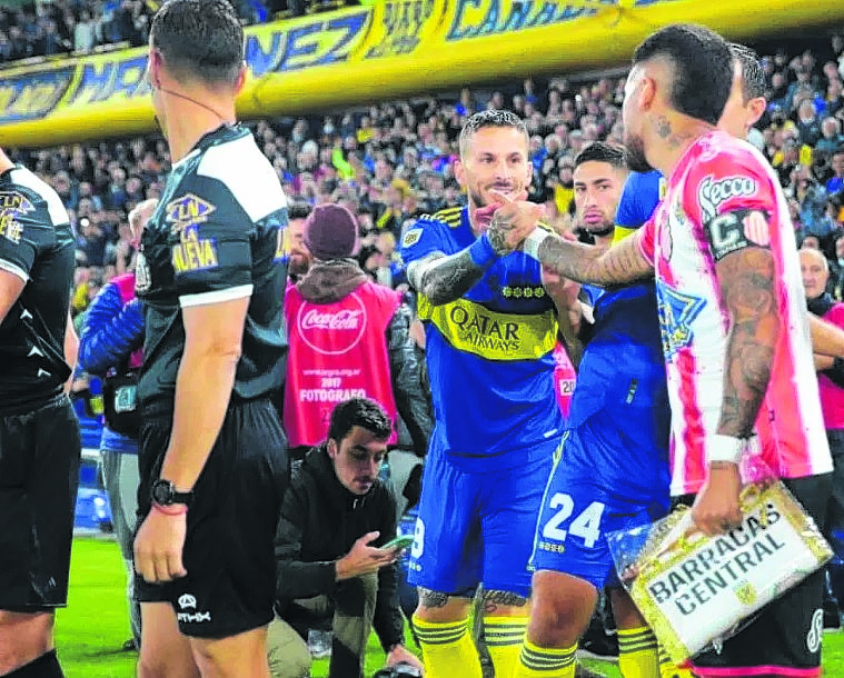 El Xeneize viene de golear a Tigre y quiere repetir ante Barracas Central.