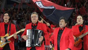 Marcos Camino, músico de Los Palmeras, justificó su repudiable «chiste» sobre los violadores