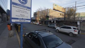 A partir de hoy, estacionar sale más caro en Neuquén: ¿Cómo quedó la tarifa?