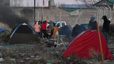 La toma comenzó anoche y esperan a una reunión para llegar a un acuerdo. (Matías Subat)