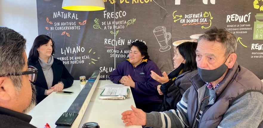 Integrantes de la AFR se reunieron con Soledad Martínez para exponer su problemática. Foto: Gentileza.