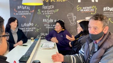 Integrantes de la AFR se reunieron con Soledad Martínez para exponer su problemática. Foto: Gentileza.