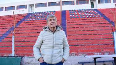 El médico que revive la época dorada del Deportivo Roca