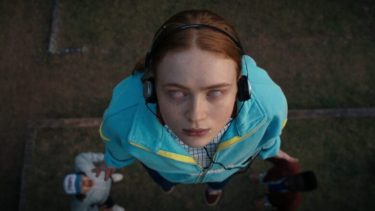 "Running Up That Hill"  es la canción de Max (Sadie Sink).