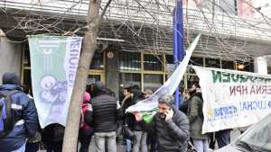 Ley de carrera o apertura del convenio, los dos reclamos de Salud en Neuquén