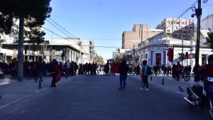 Levantaron los cortes en el centro de Neuquén y definen nuevas medidas