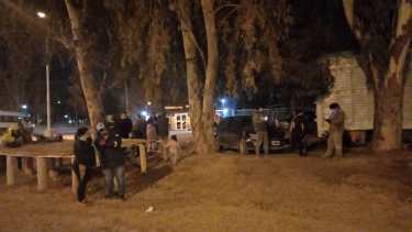 Vecinos del sector El Trébol de Parque Industrial de Neuquén, cortan Ruta 7. Foto: Gentileza