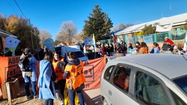 Hidrógeno Verde: La reunión de Carreras e intendentes con protesta de Asspur en Valcheta