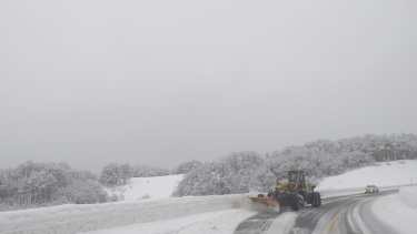 Por hielo y nieve hay caminos intransitables en Neuquén. Foto: Gentileza Vialidad Nacional  