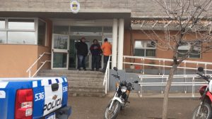 Un detenido de Neuquén terminó en el hospital tras un incendio en su celda