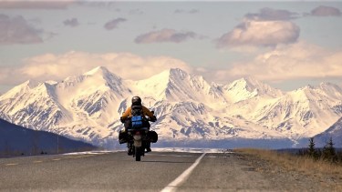 Final en Alaska para un viaje sin tiempo. Sueño cumplido para Diego:  conocer a fondo América. (@por.la.carretera)

