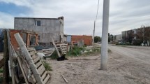 Imagen de Preocupación de Edersa por los riesgos que se exponen los vecinos del barrio Unión de Viedma