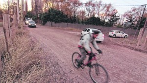 Tres municipios trabajan para conectar la barda y el río Limay